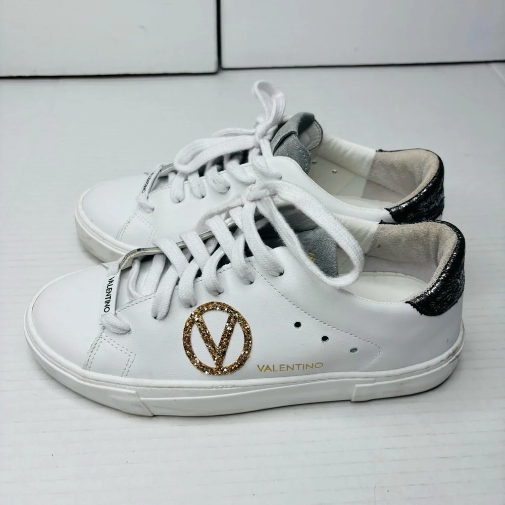 VALENTINO BY MARIO VALENTINOLaura Logo Low Top Leather Sneakers in White Size 8 - Picture 1 of 7
